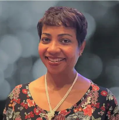 dwanda headshot